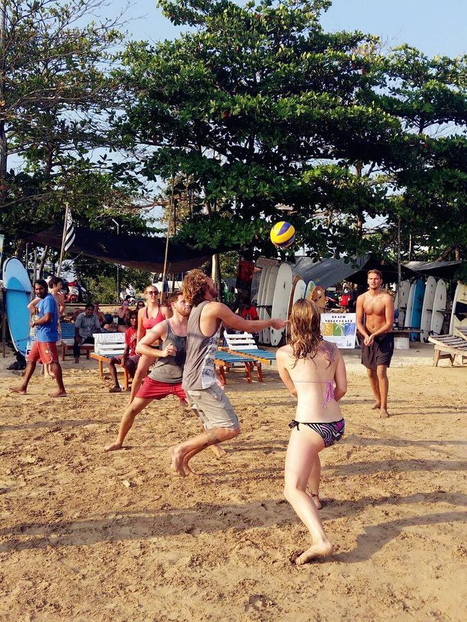 Beach Break Surf Hostel Weligama Luaran gambar