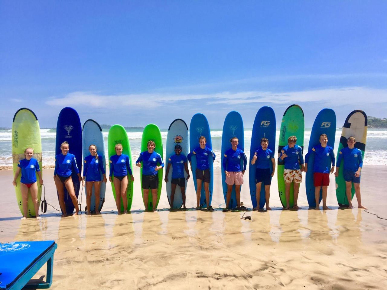 Beach Break Surf Hostel Weligama Luaran gambar